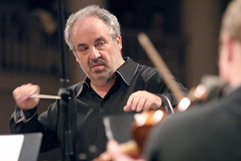 http://www.ChamberOrchestraKremlin.ru/Misha - Russian Conductor Misha Rachlevsky