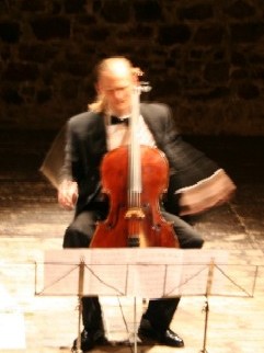 http://www.Brikcius.com - František Brikcius: Czech Cellist - Concert "Tartini's L'Arte dell'Arco in the interpretation of Frantisek Brikcius" (Brno, Husa na provázku - CED, 2006) Frantisek Brikcius